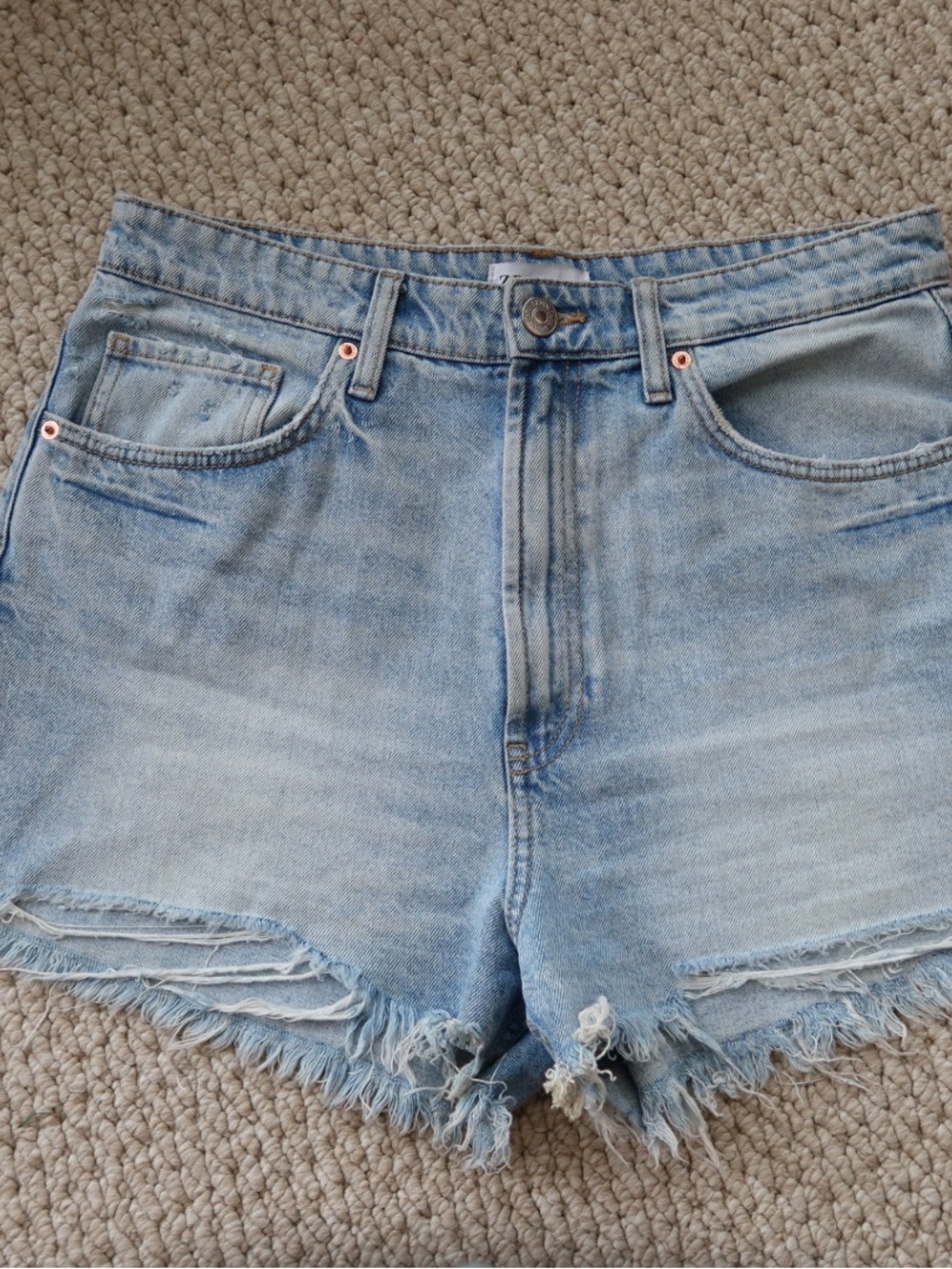 Zara Light Wash Denim Frayed Hem Women's Shorts